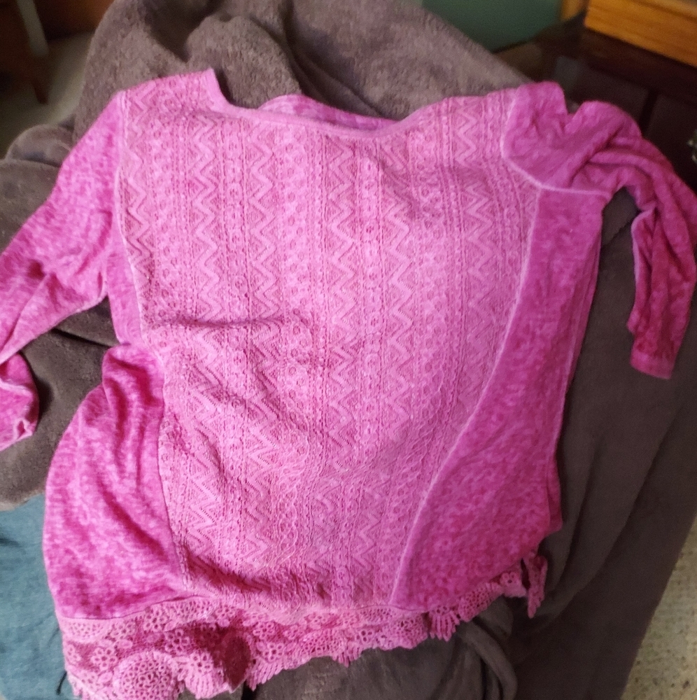 Pink 3/4 sleeve shirt